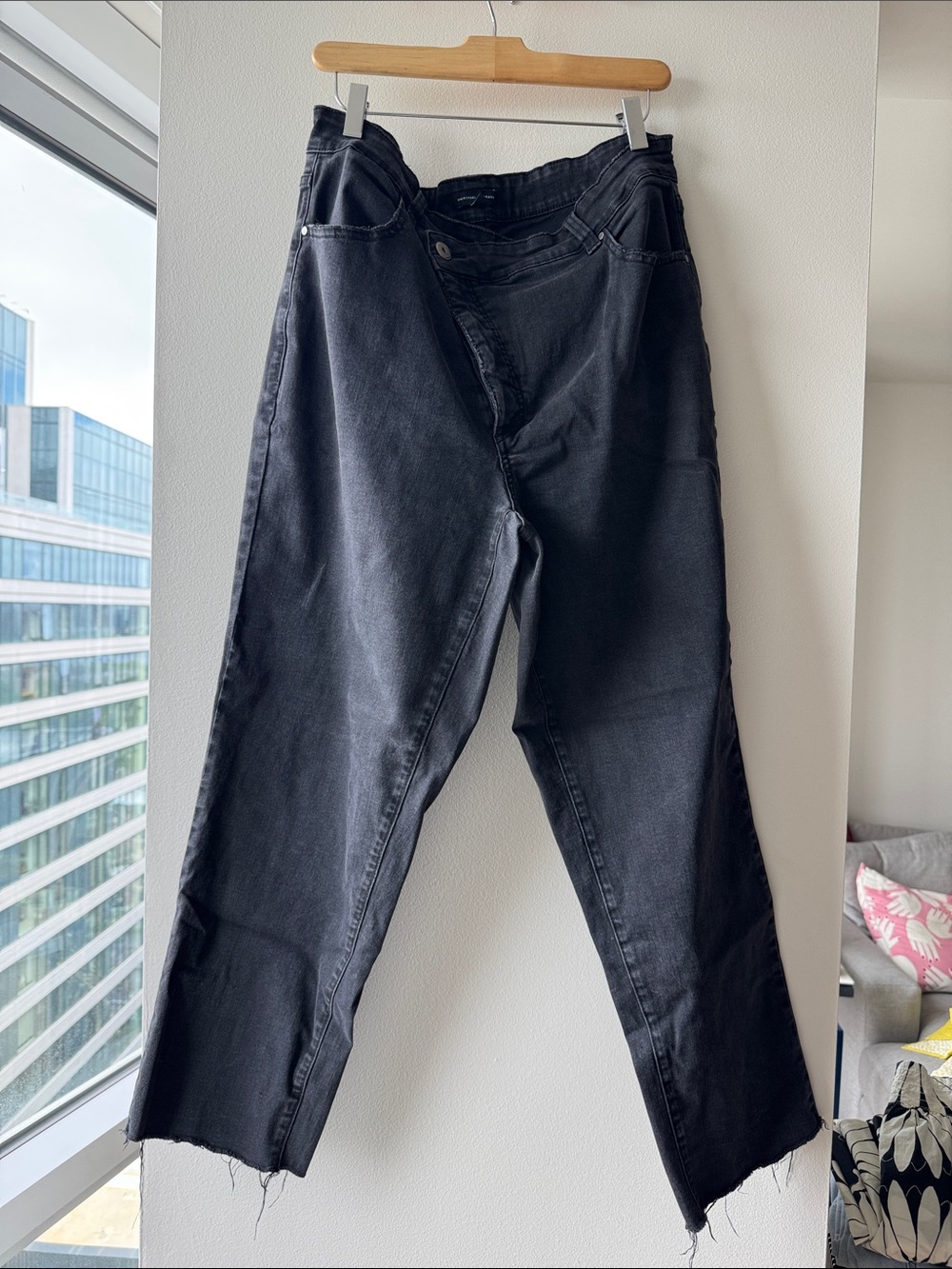 Universal Standard Katie Crossover Jeans